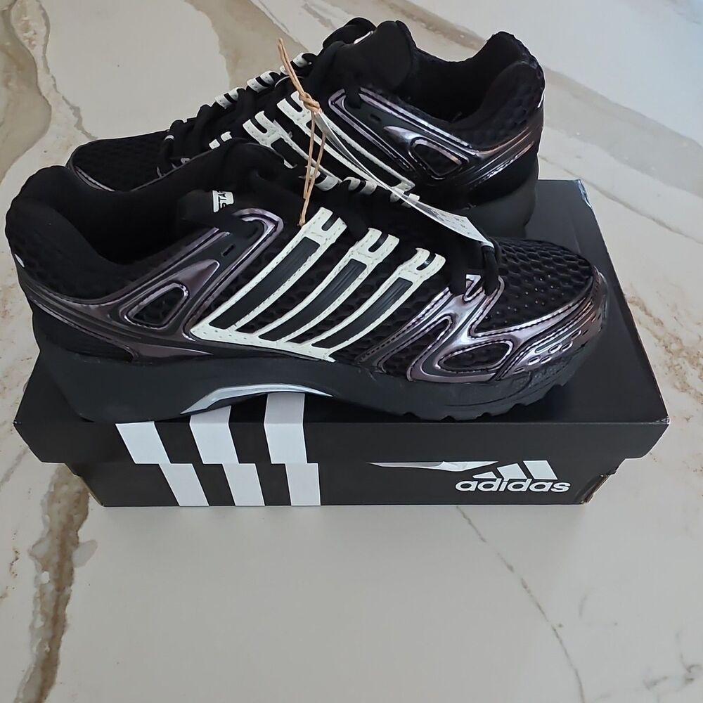 Adidas Adistar Control 5 W Women's Running Sneaker Black/White KJ2292 size 7 1/2